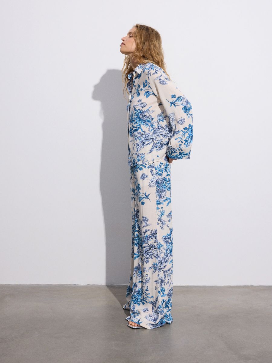 Patterned viscose trousers - multicolor - RESERVED - 6