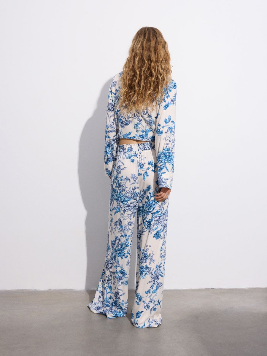Patterned viscose trousers - multicolor - RESERVED - 4