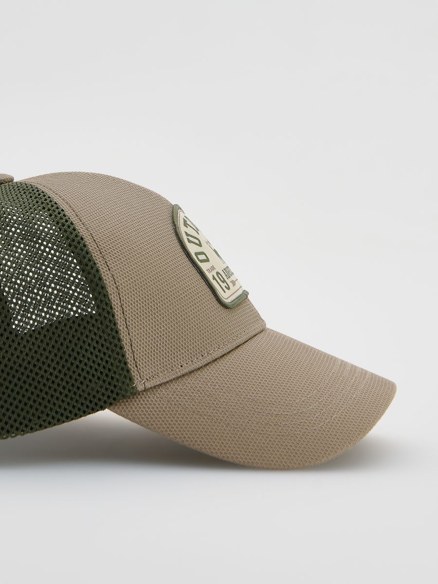 Trucker cap with patch - beige - RESERVED - 2