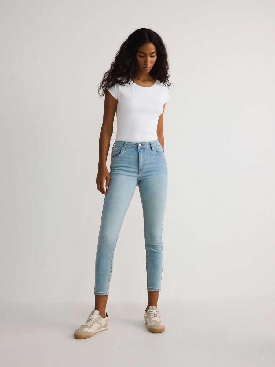 Slim-Jeans mit mittlerer Leibhöhe - blau - RESERVED