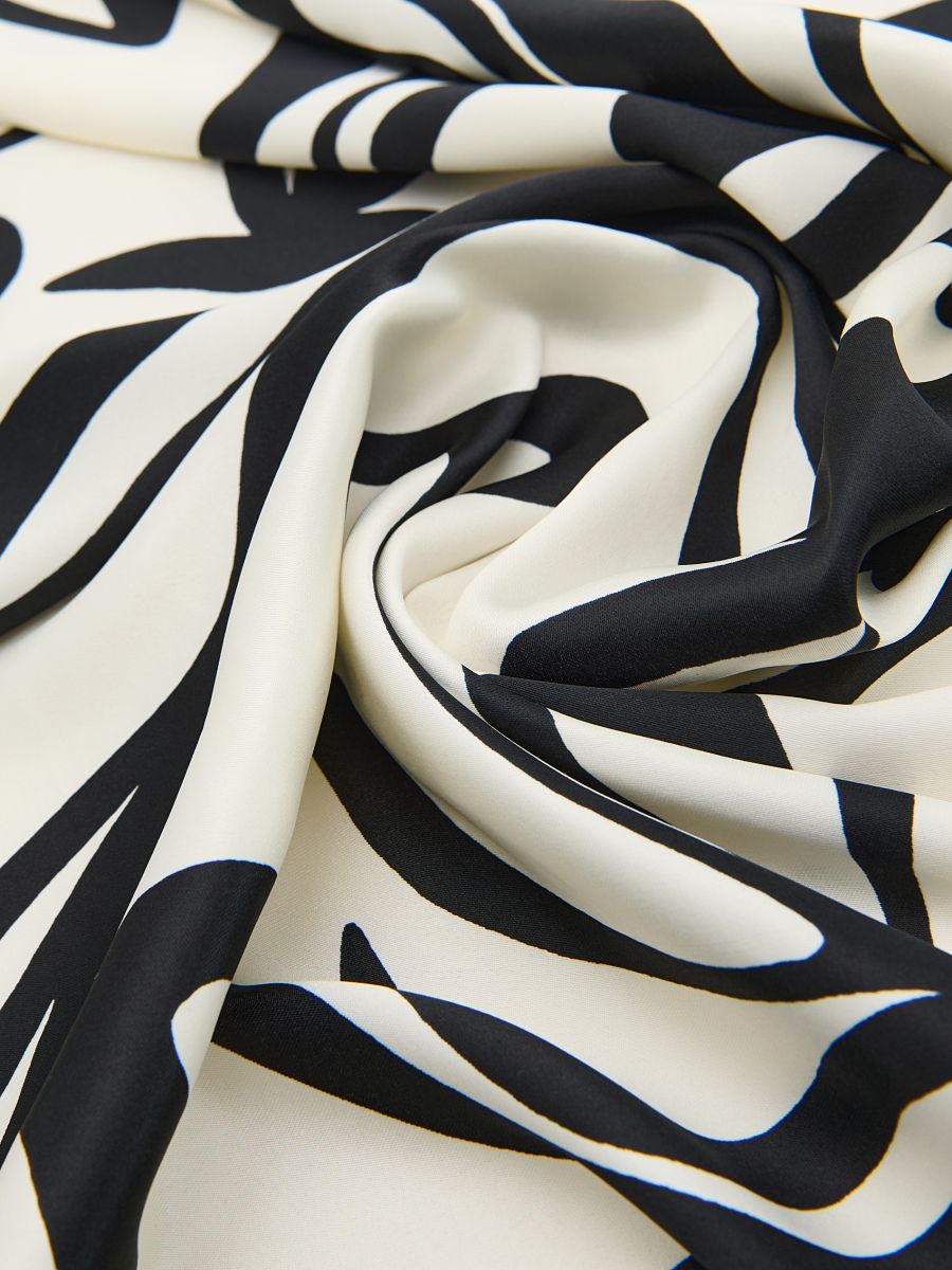 Patterned neckerchief - black - RESERVED - 3