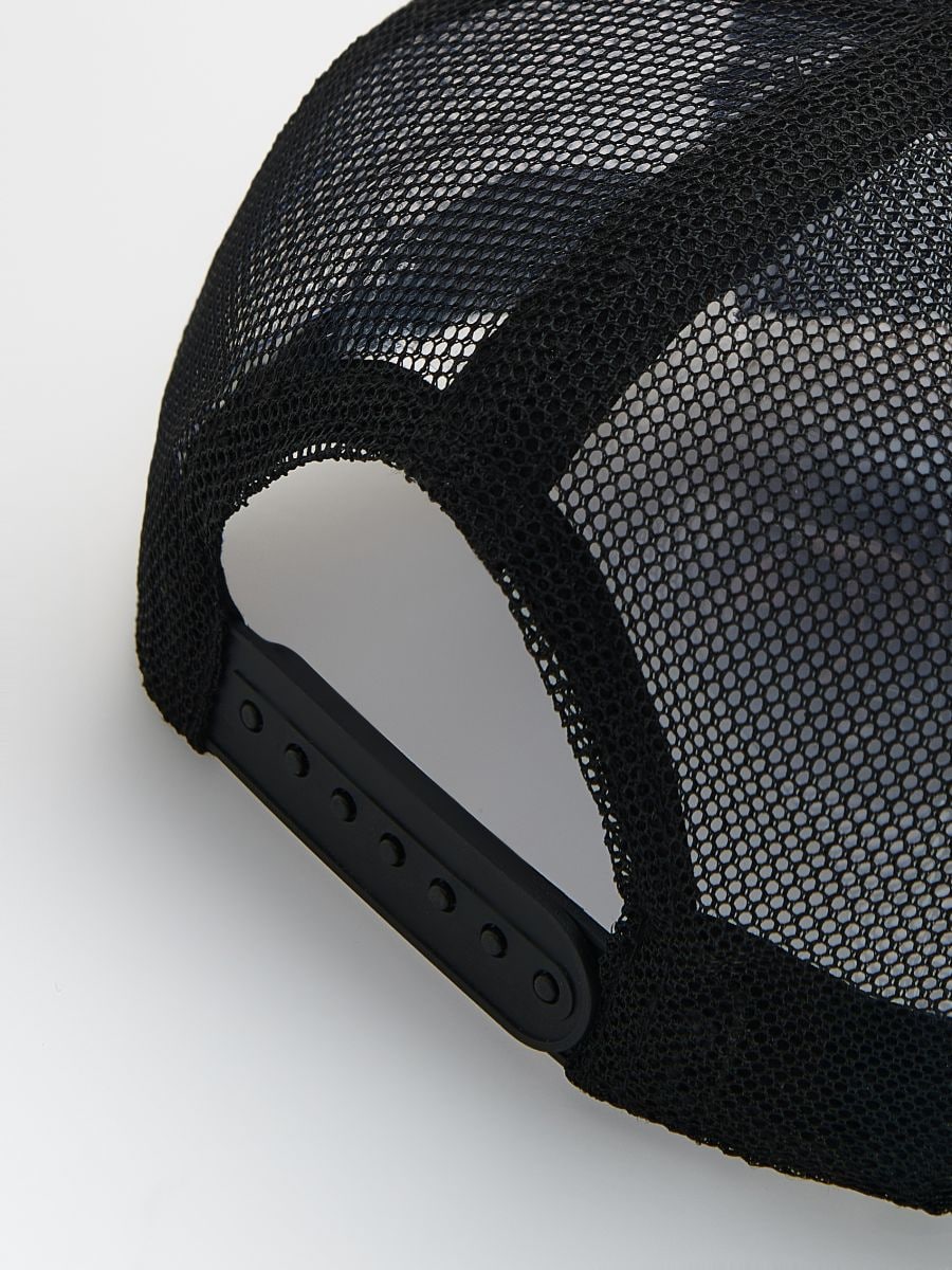 Cap with embroidery - black - RESERVED - 3