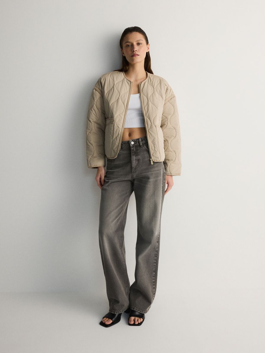 Cropped quilted jacket - beige - RESERVED