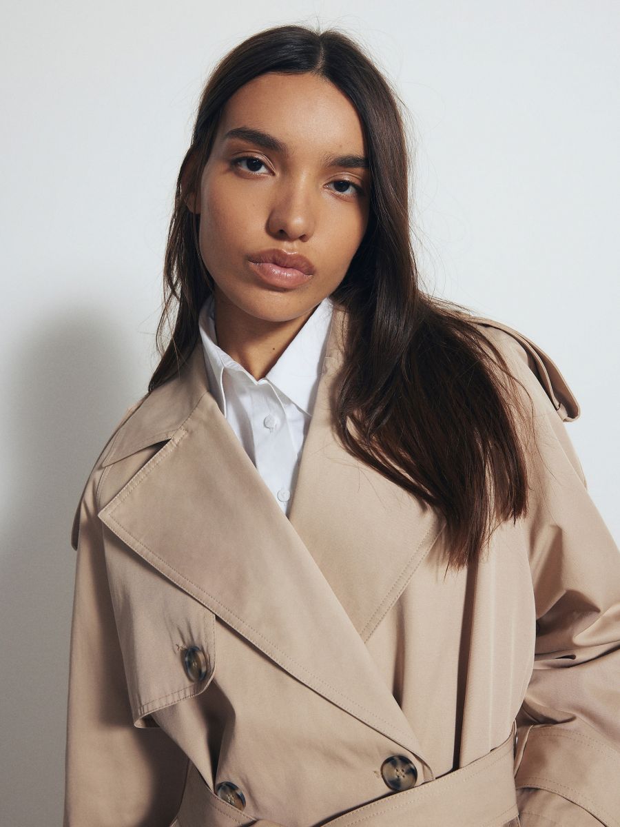 Double breasted oversized trench coat COLOUR beige Double breasted oversized trench coat COLOUR beige
