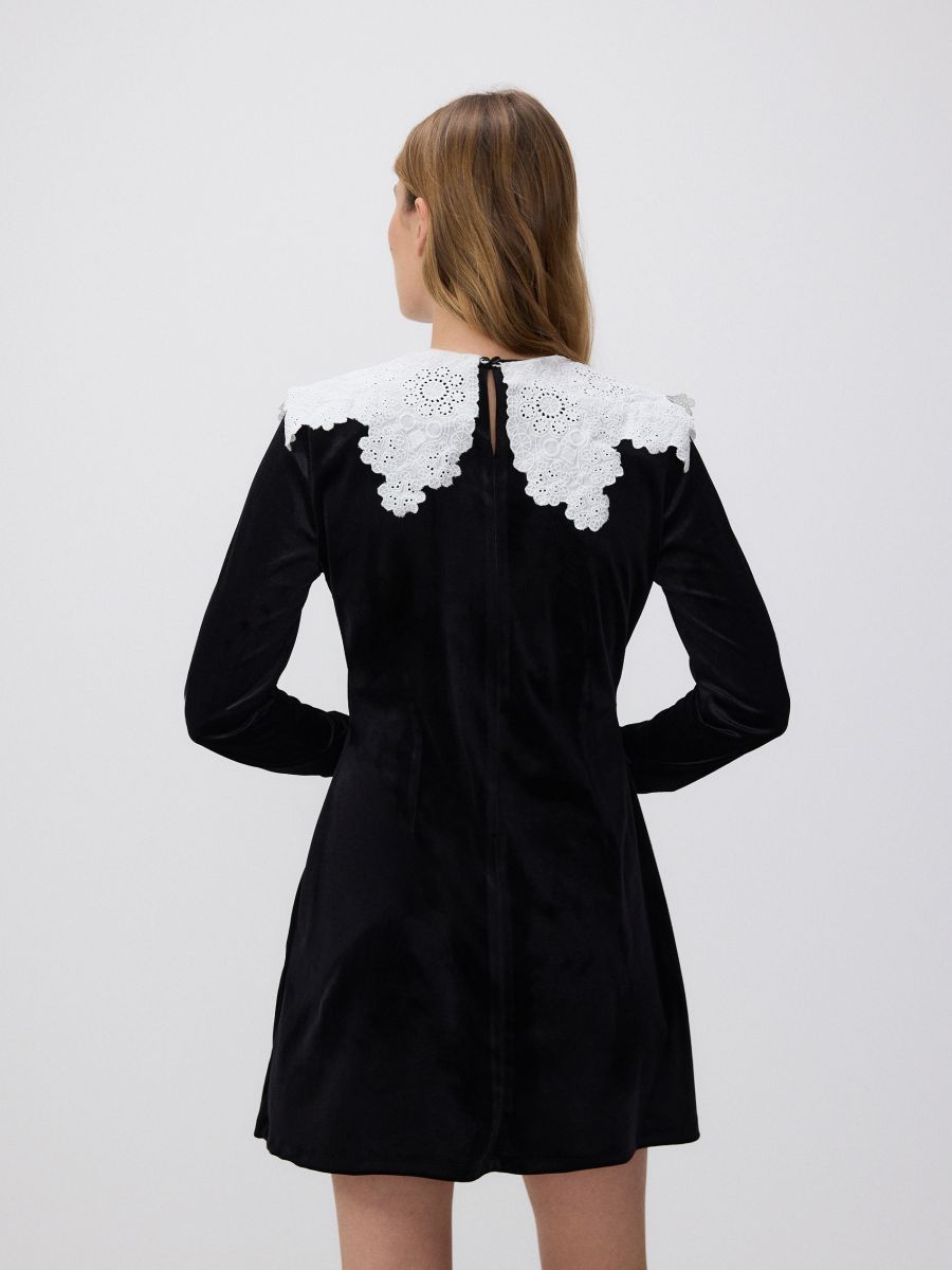 Kleid mit Kragen in Kontrastfarbe - schwarz - RESERVED - 5