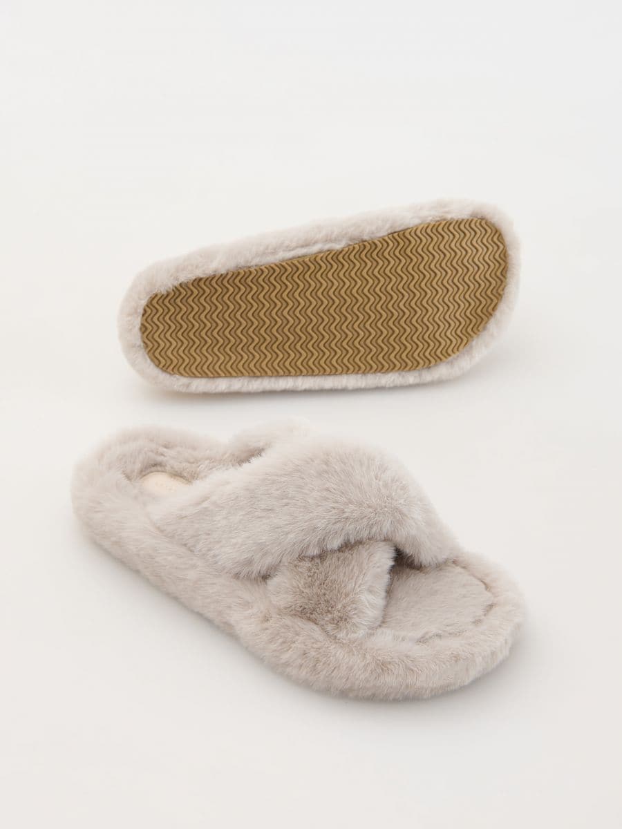 Faux fur sliders - light grey - RESERVED - 5