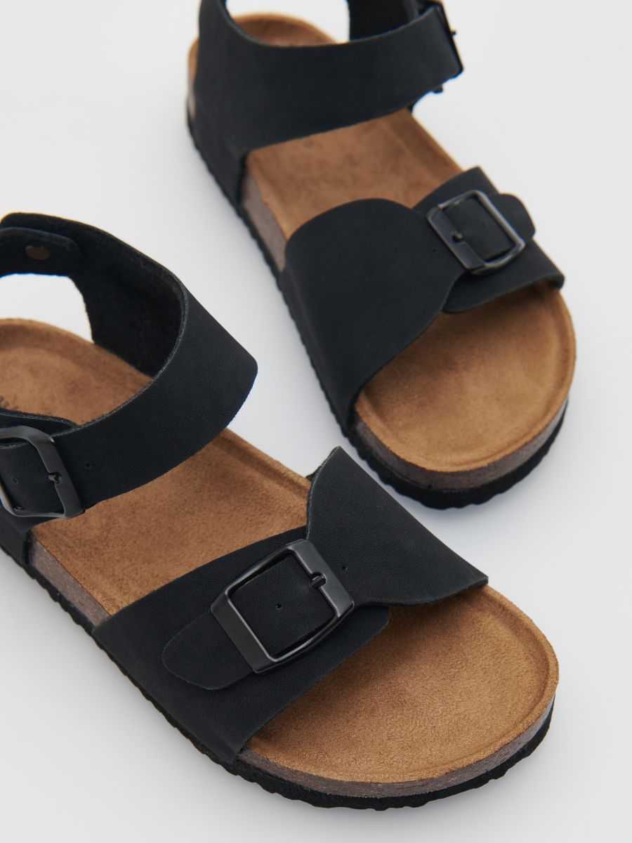 フォト Horrorshop - Halloween G-Box - adidas ZX 8000 Aqua 2009