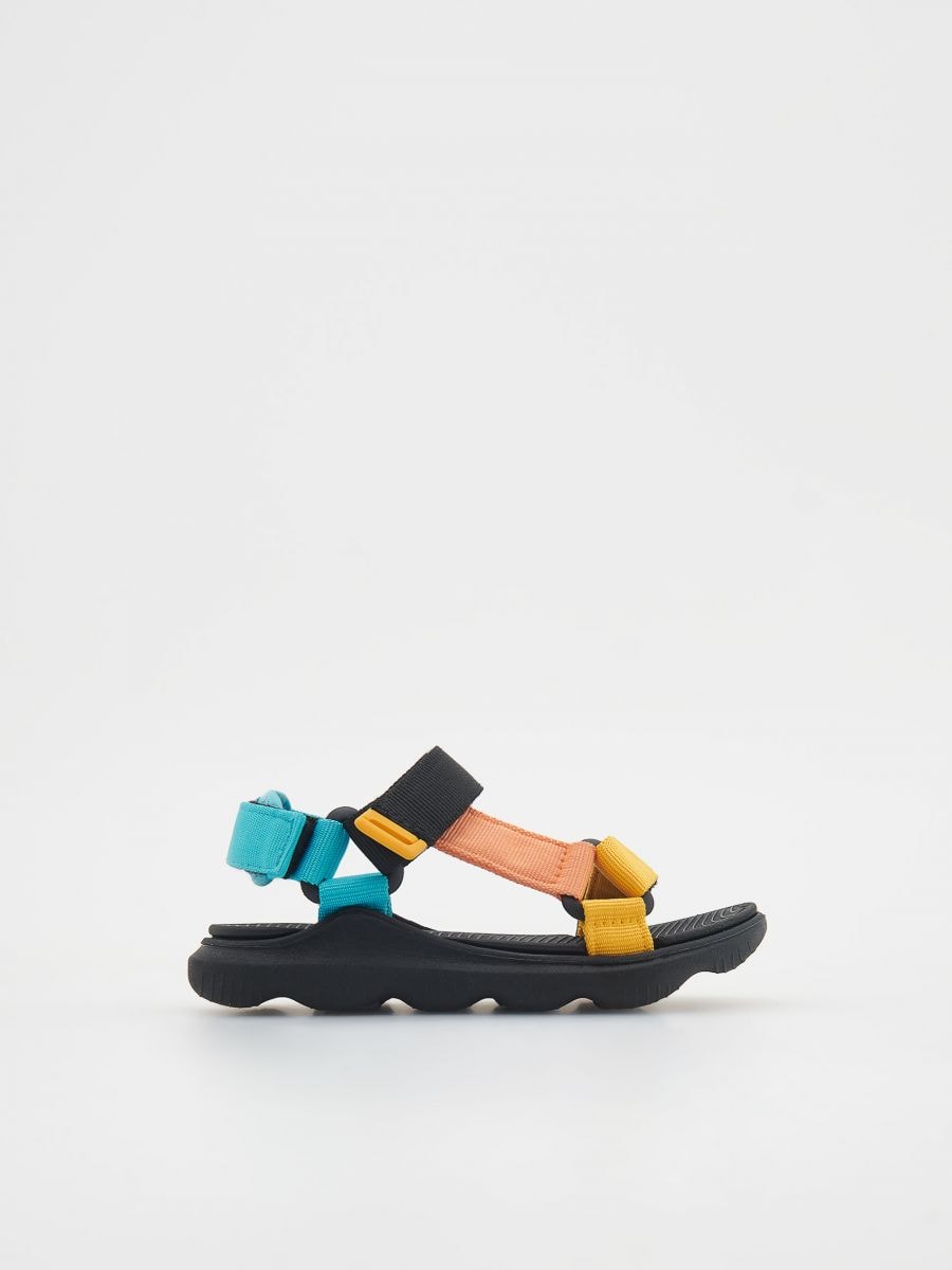 grijnzend Accommodatie Voorzichtig Meerkleurige sandalen met klittenbandsluiting, RESERVED, 1406U-MLC