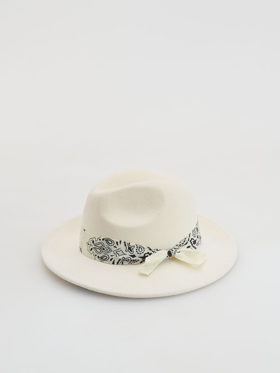 LADIES` HAT - cream - RESERVED