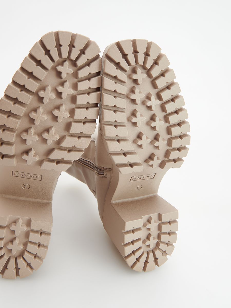 Bottines à semelle crantée - Beige - RESERVED - 6