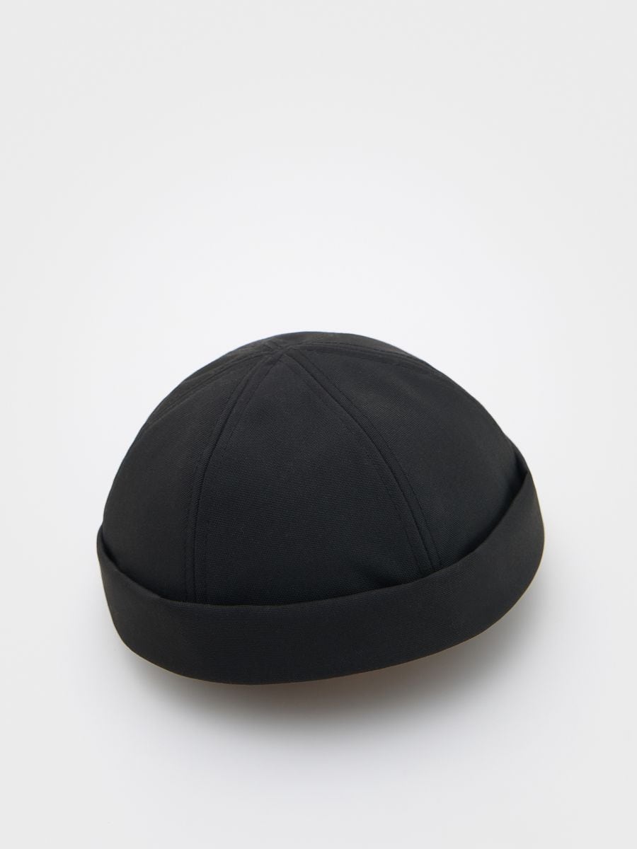 Plain docker hat - black - RESERVED