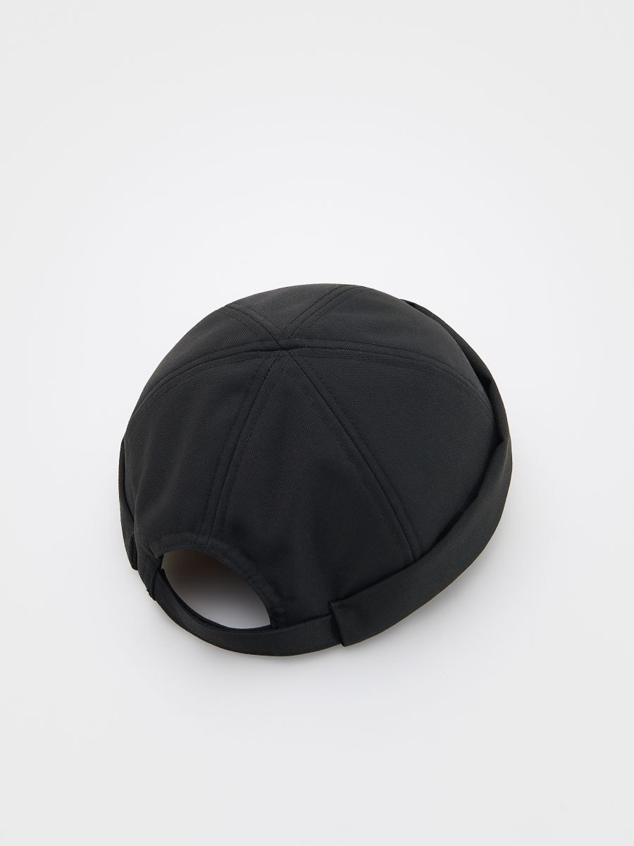 Plain docker hat - black - RESERVED - 2