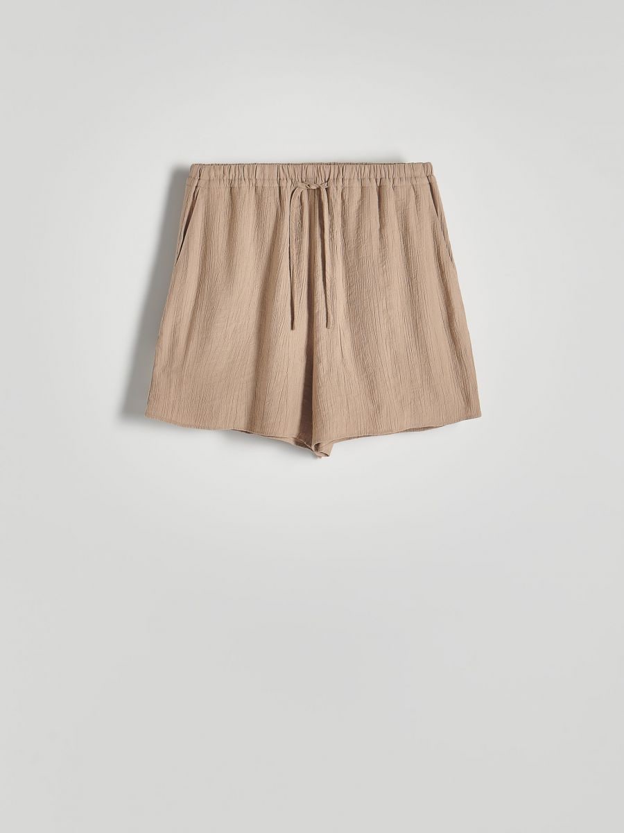 Viskoserige shorts - beige - RESERVED