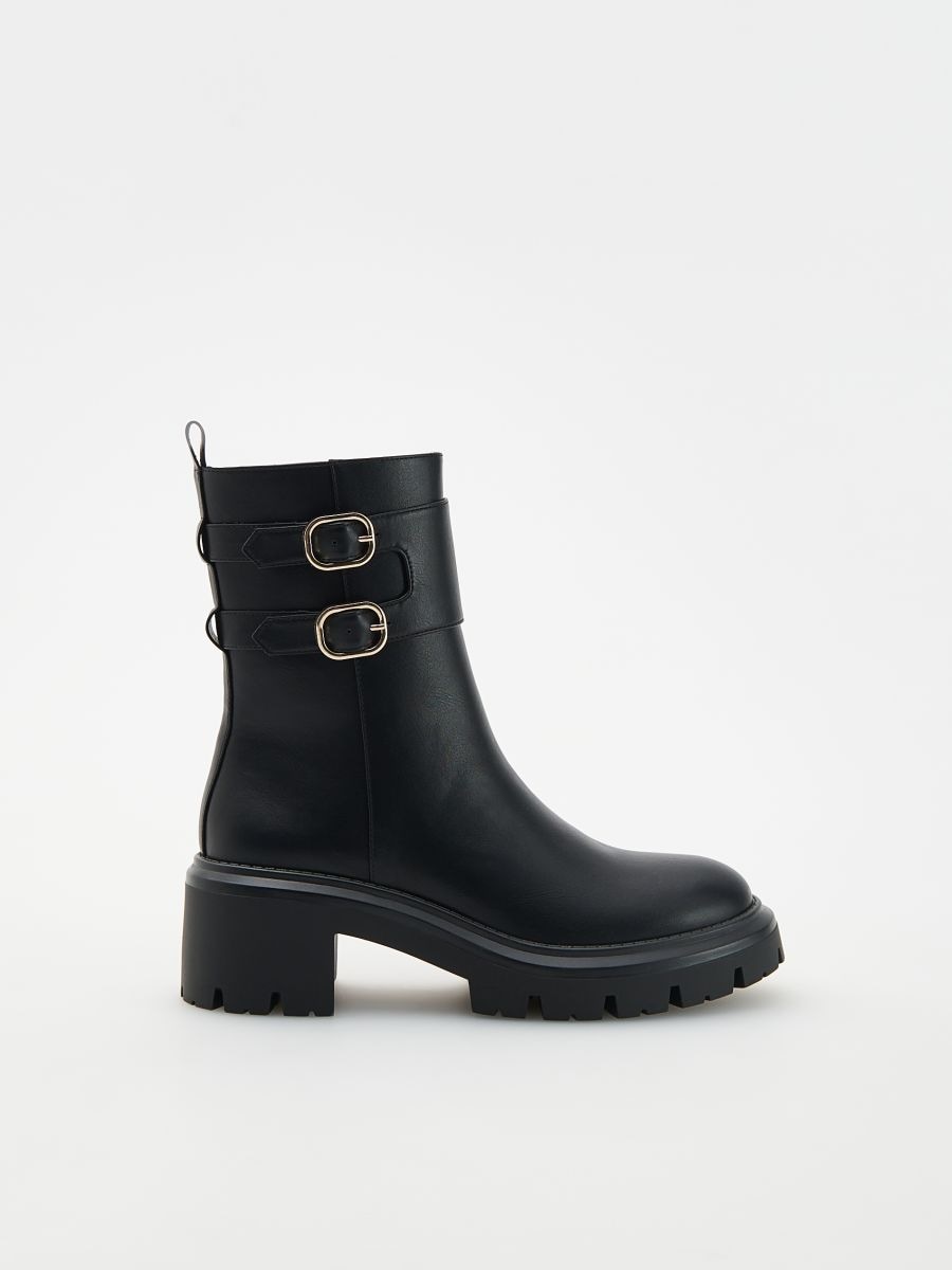 Chelsea Boots mit Profilsohle - schwarz - RESERVED