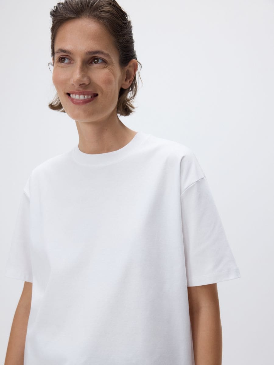 Bawełniany t-shirt oversize - biały - RESERVED