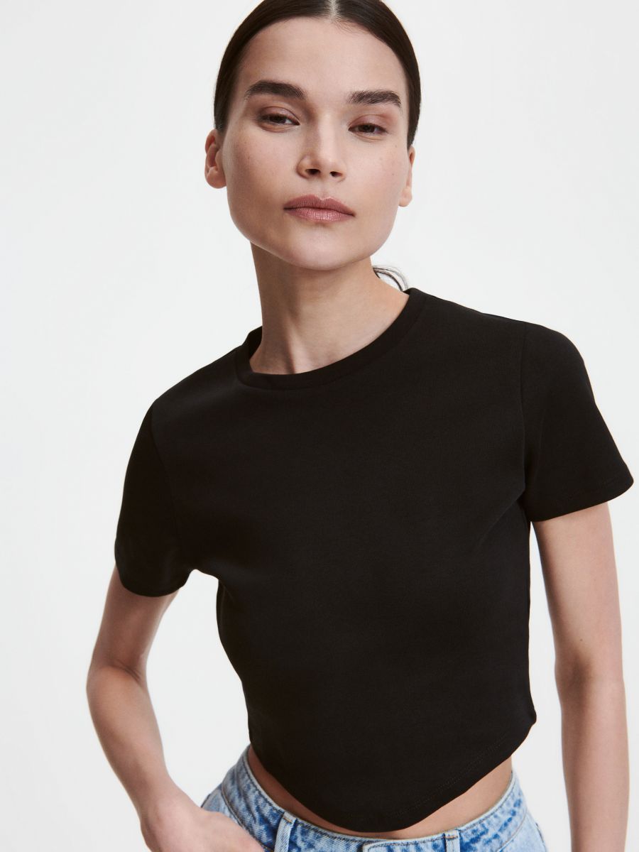 T-shirt with an asymmetrical bottom - black - RESERVED - 3