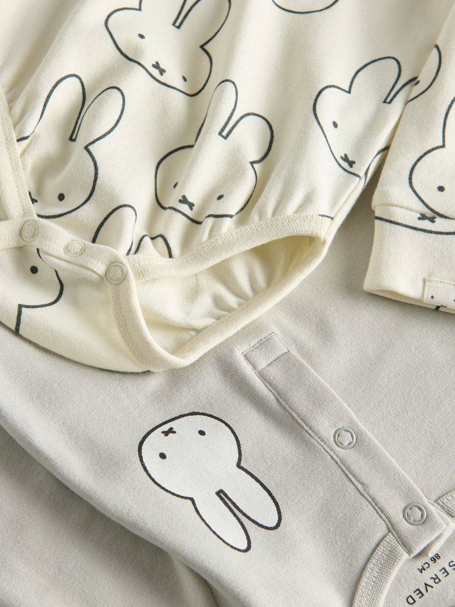 Miffy fashion [RESERVED]