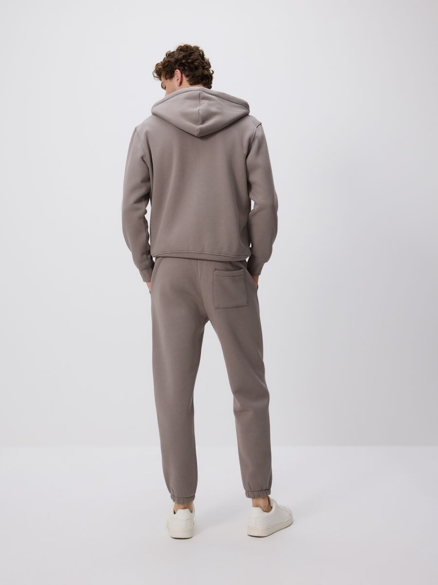 Spodnie dresowe regular fit Kolor szary - RESERVED - 167EF-85X