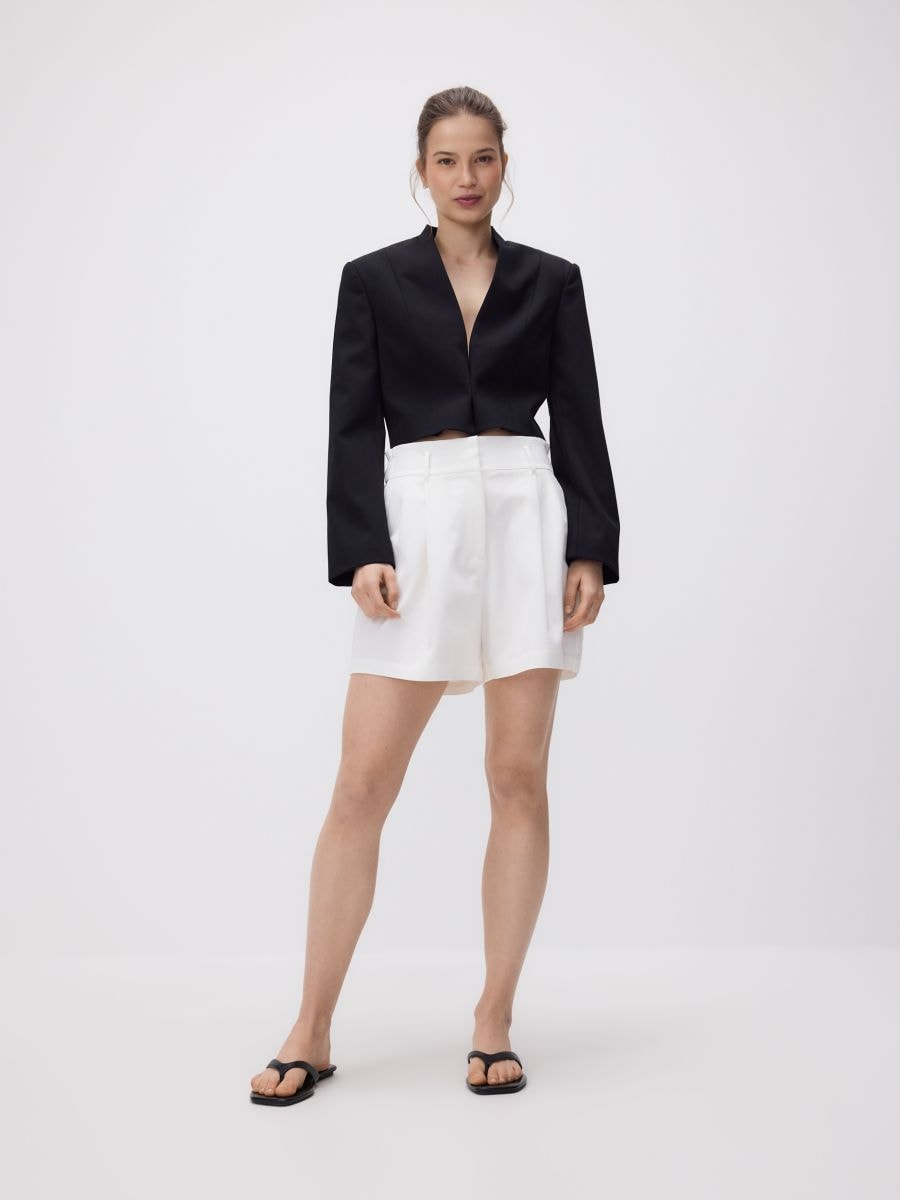 Shorts with wattled belt - white - RESERVED