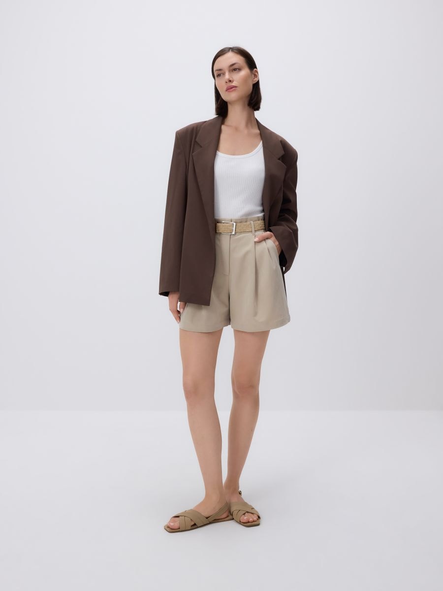 Shorts with wattled belt - beige - RESERVED