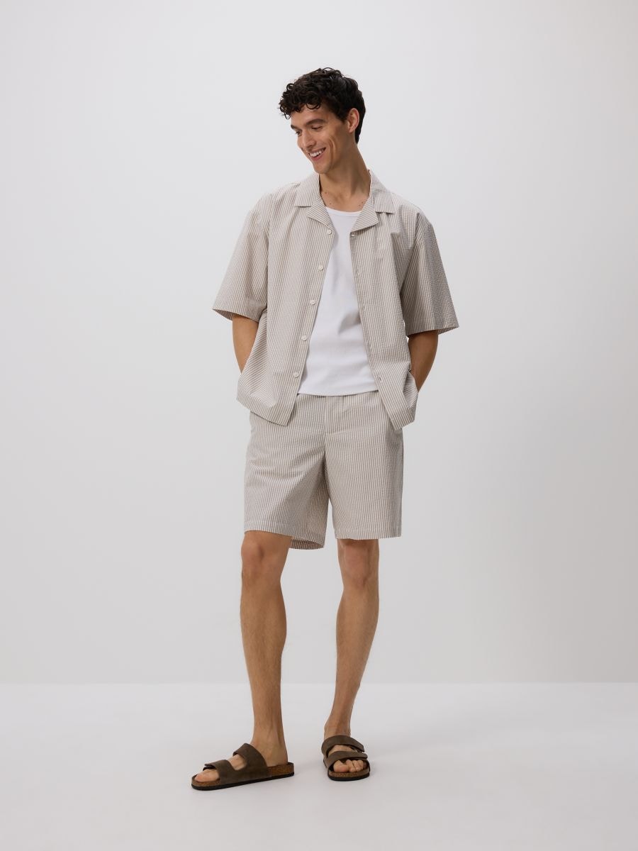 Hemd im Comfort-Fit aus Baumwolle - beige - RESERVED