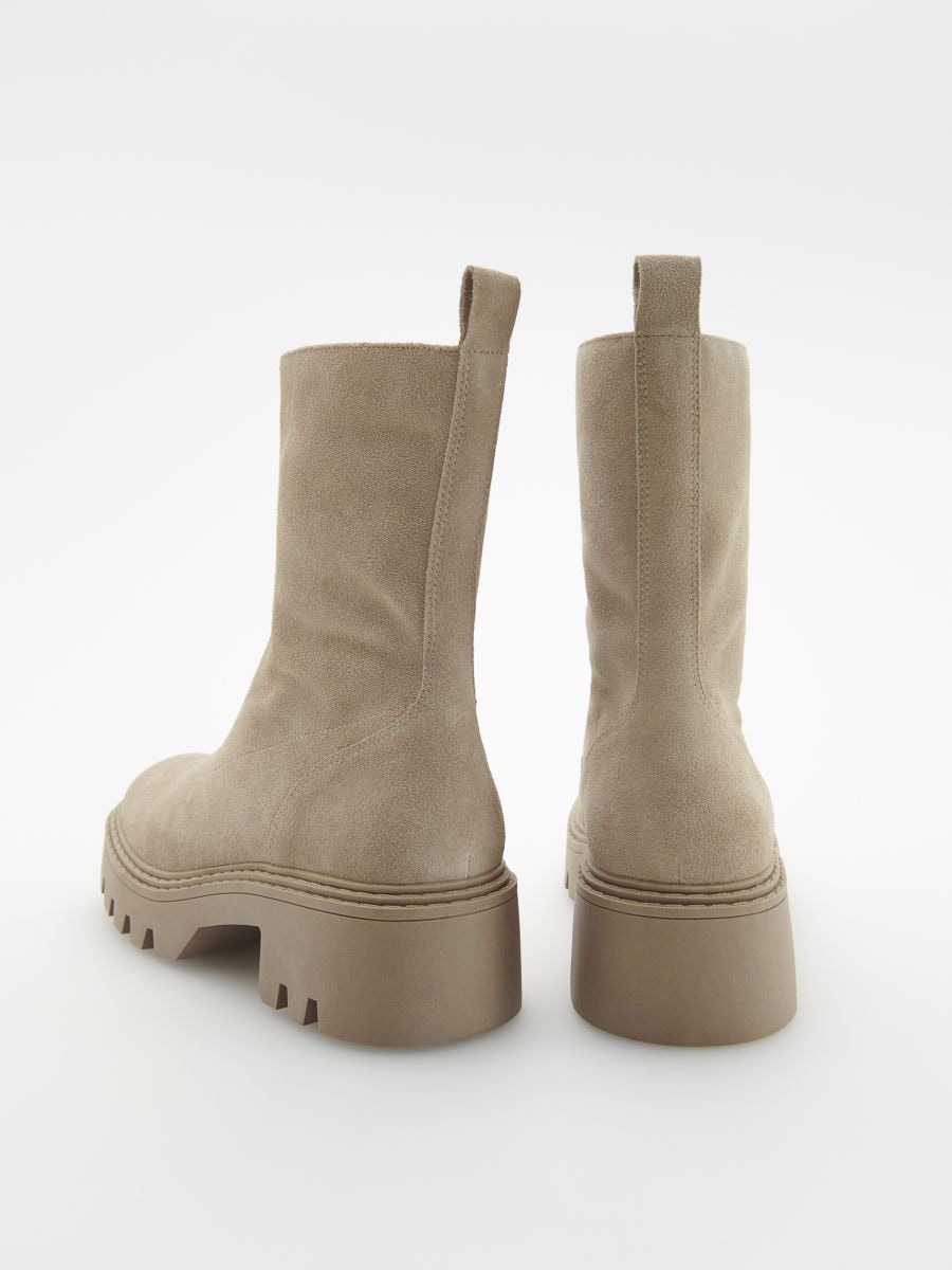 Bottines en daim à fermetures zippées - Beige - RESERVED - 4