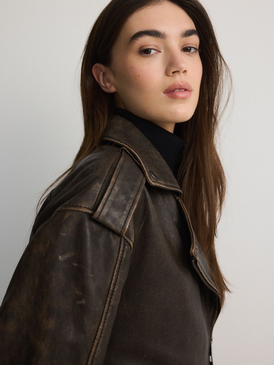 Oversize sheepskin jacket COLOUR dark brown - RESERVED
