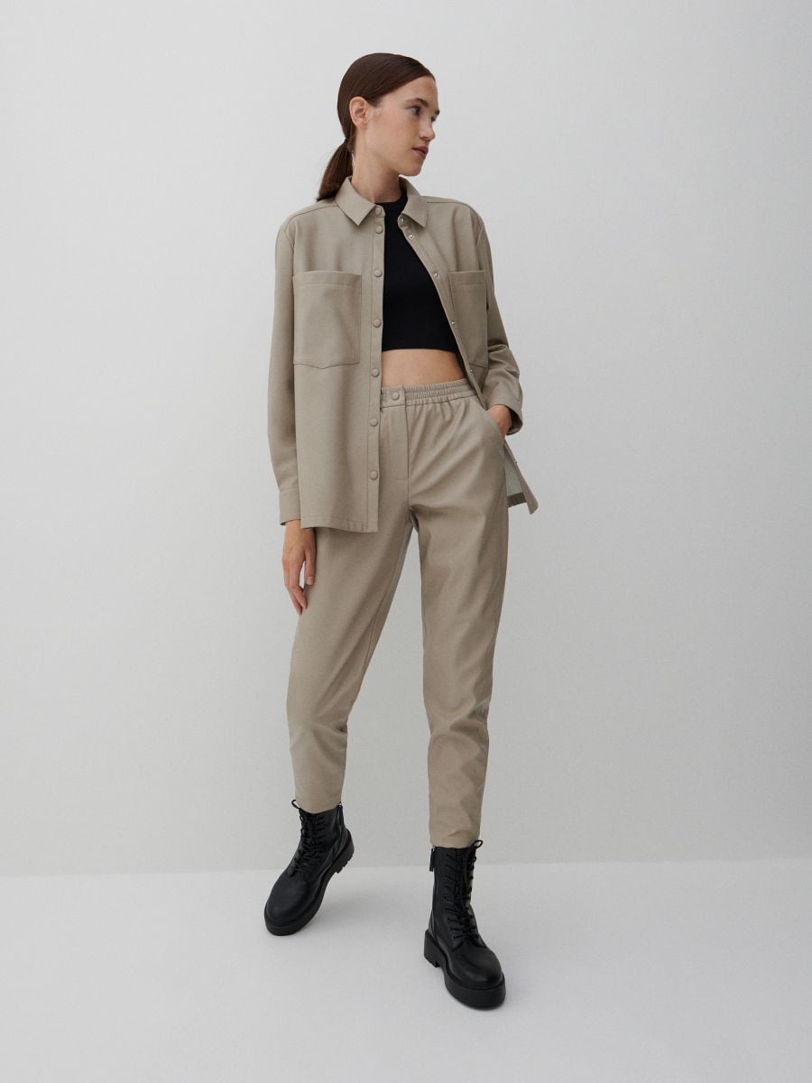 Jogger pantalone od veštačke kože - krem - RESERVED - 4