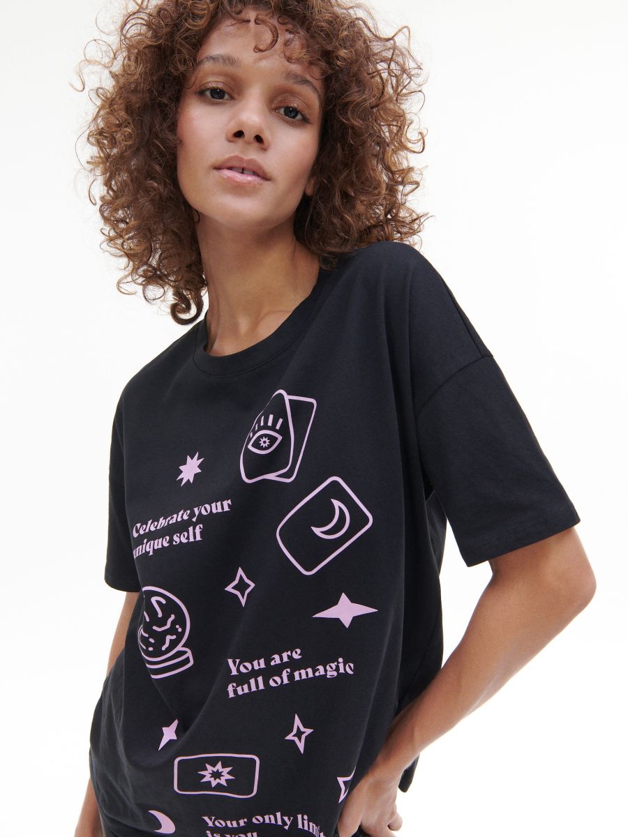 Oversized T-shirt with minimalist print - black - RESERVED - 2