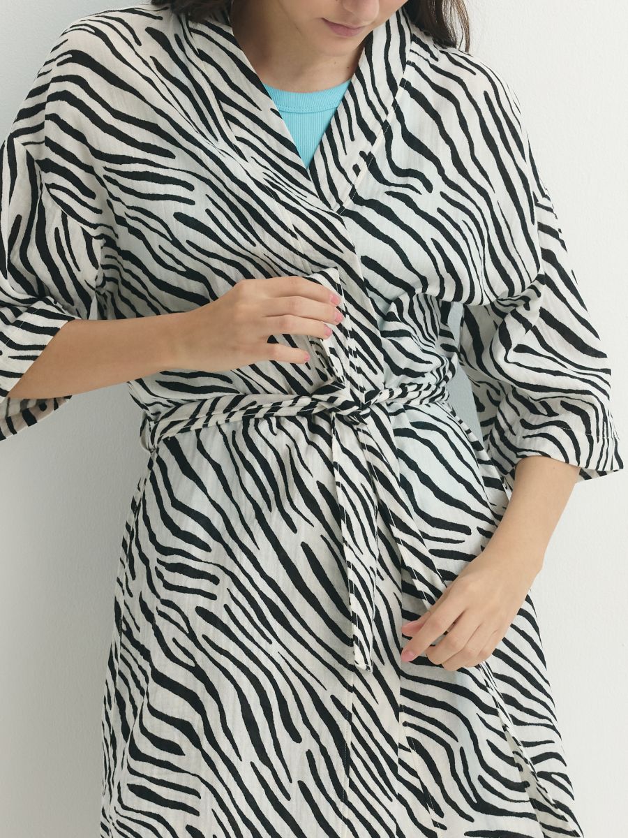 LADIES` DRESSING GOWN - mitmevärviline - RESERVED