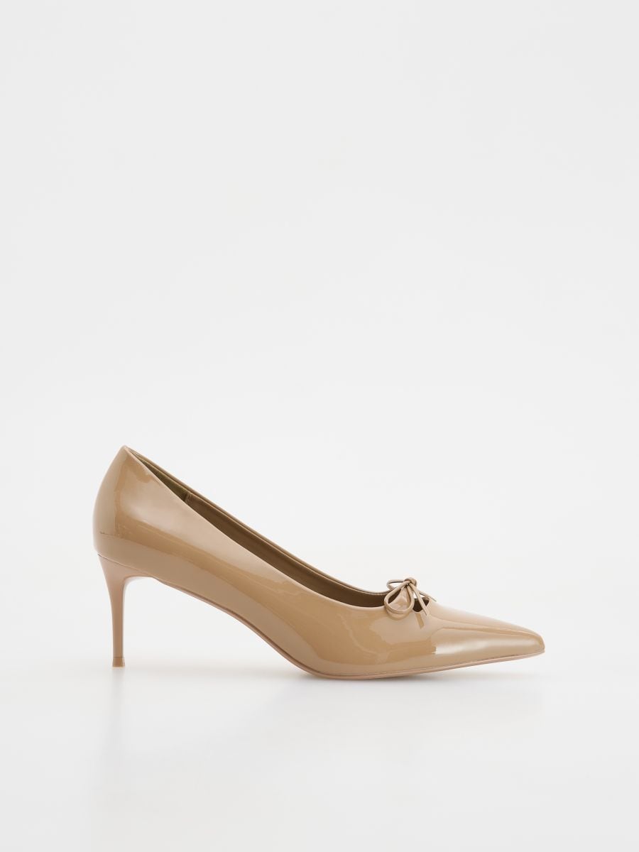 LADIES` PUMPS - krem - RESERVED