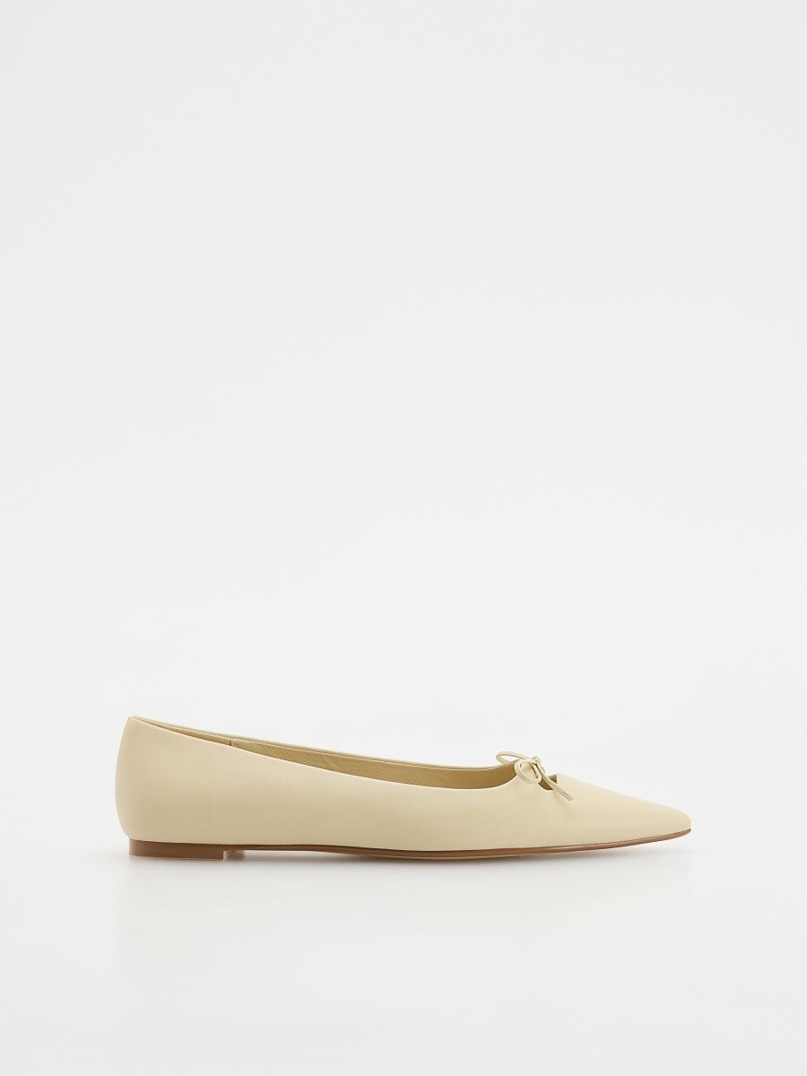 Leather ballerinas with bow - cream - RESERVED