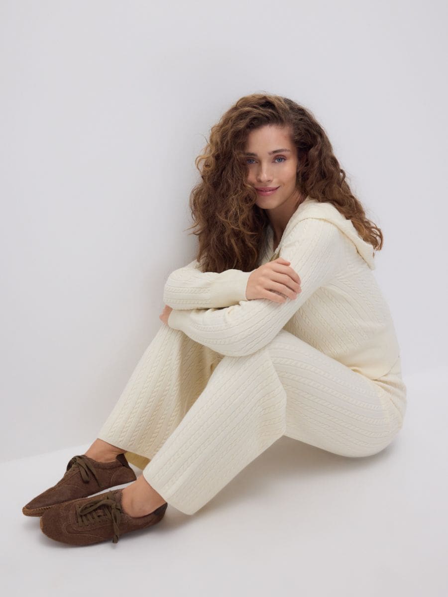 Kardigan z kapturem - kremowy - RESERVED