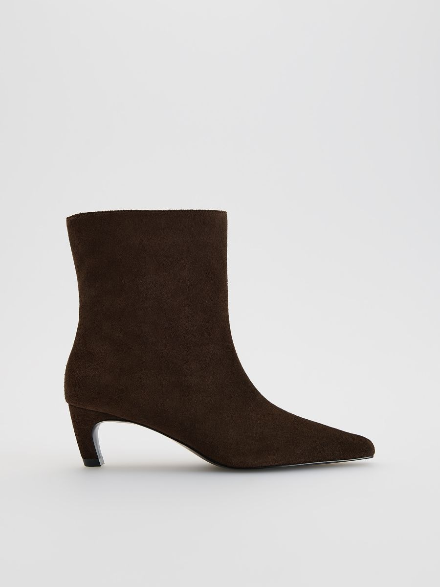 Low-heeled ankle boots - dark brown - RESERVED