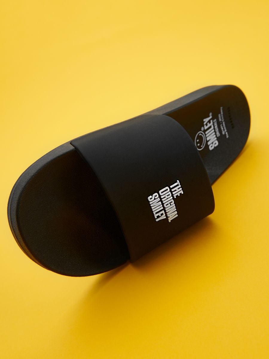 Smiley® sliders - black - RESERVED - 2