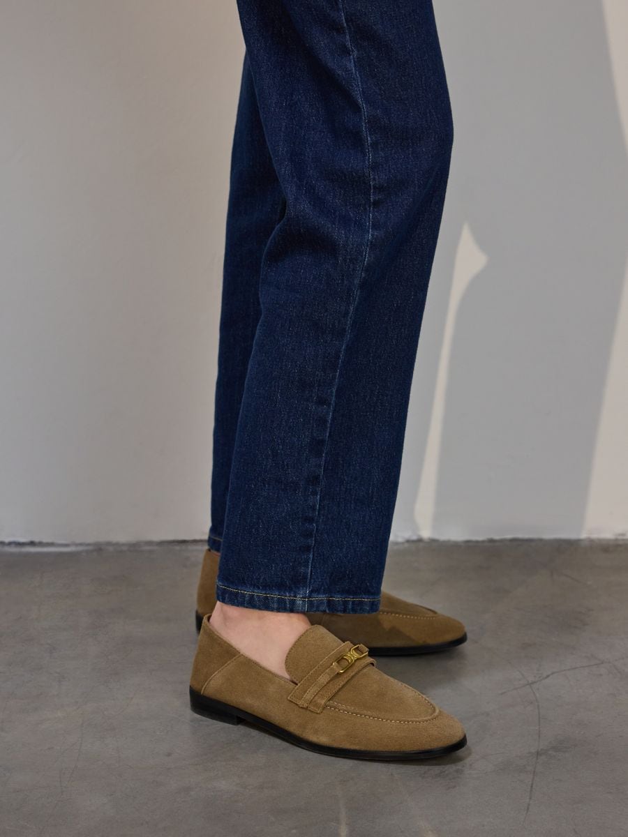 Loafers i mocka - LJUS OLIV - RESERVED