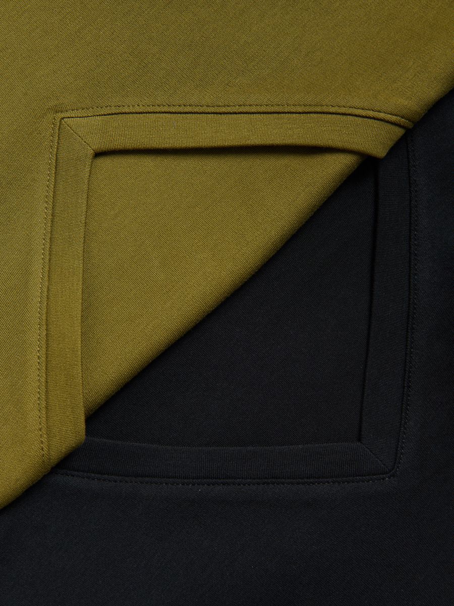 Maglia a maniche lunghe con scollo a V - nero - RESERVED - 5