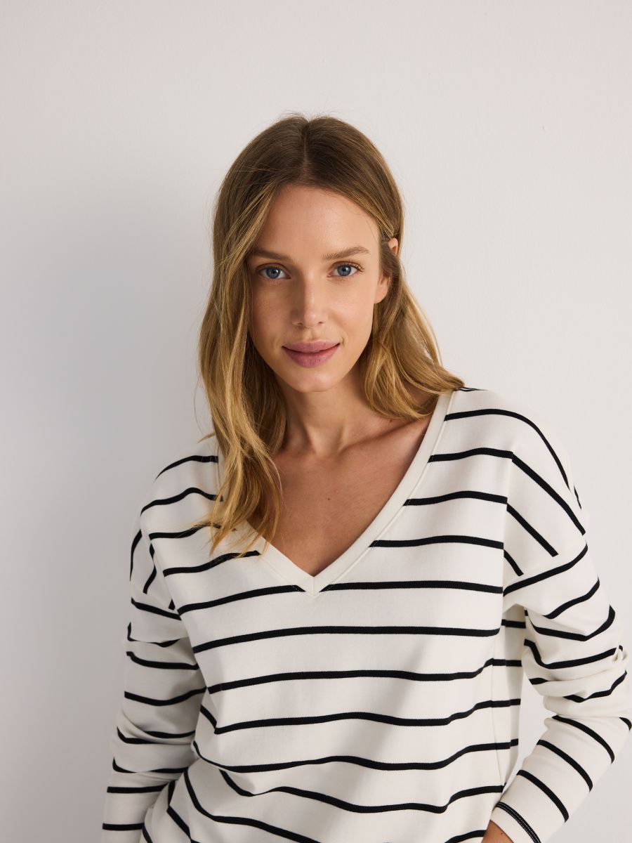 V-neck longsleeve - multicolor - RESERVED - 5