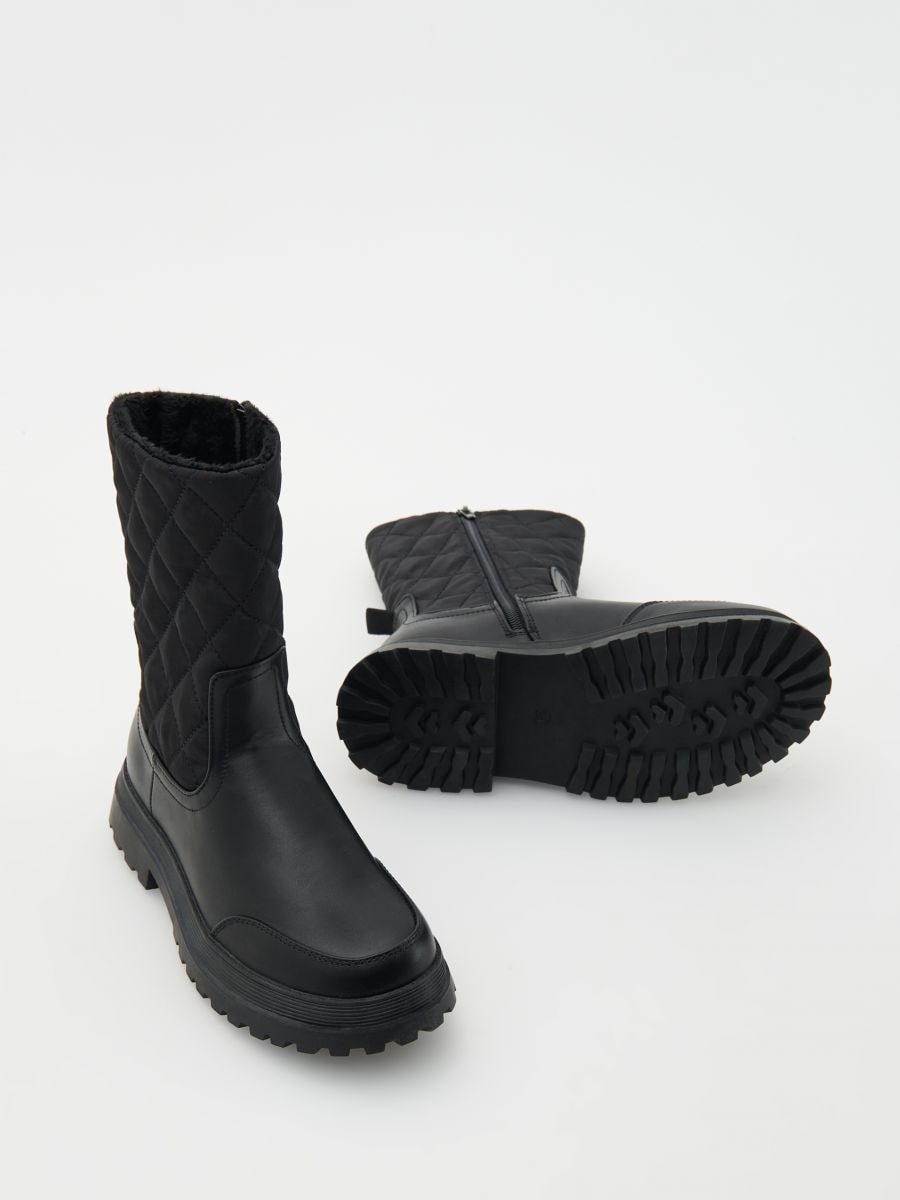 ANKLE BOOTS WITH QUILTED INSERT - black - RESERVED - 6