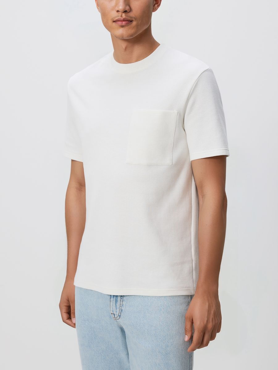 T-Shirt im Comfort-Fit aus Strukturstoff - creme - RESERVED