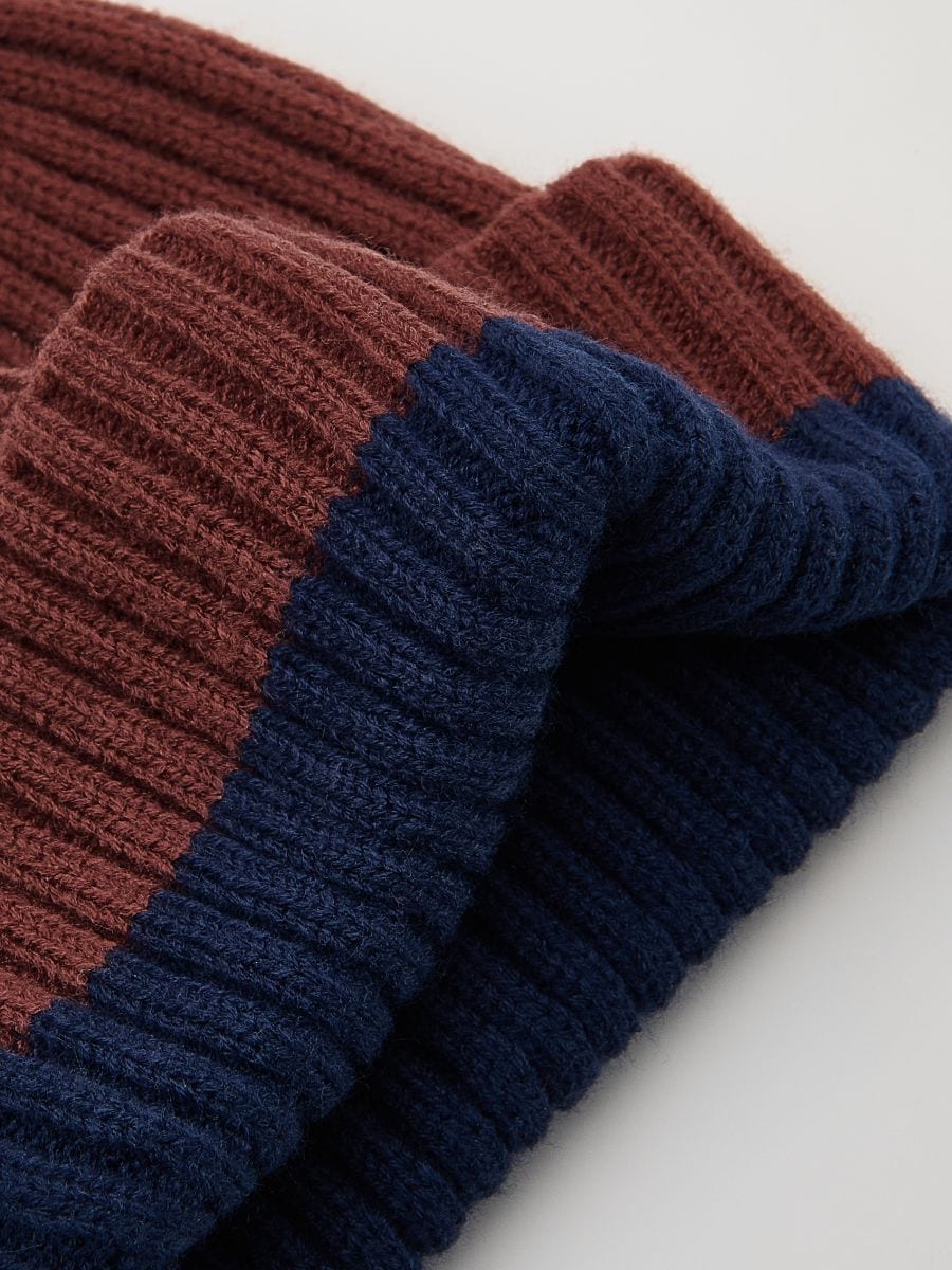 Stripe beanie - maroon - RESERVED - 2