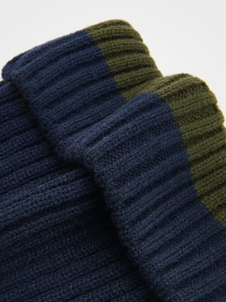Stripe beanie - green - RESERVED - 2