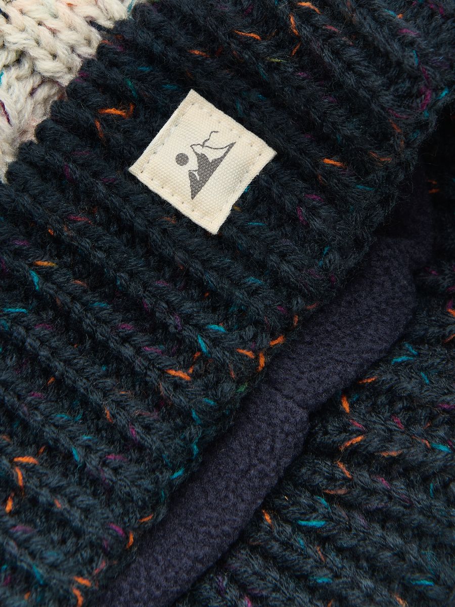 Beanie sapka pomponnal - többszínű - RESERVED - 2
