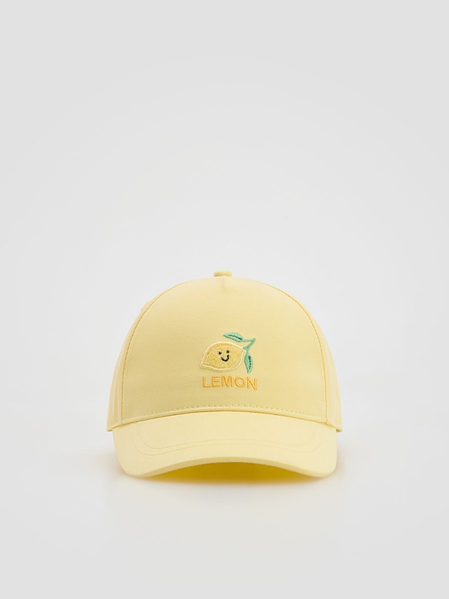 Czapka z daszkiem z haftem - jasnożółty - RESERVED