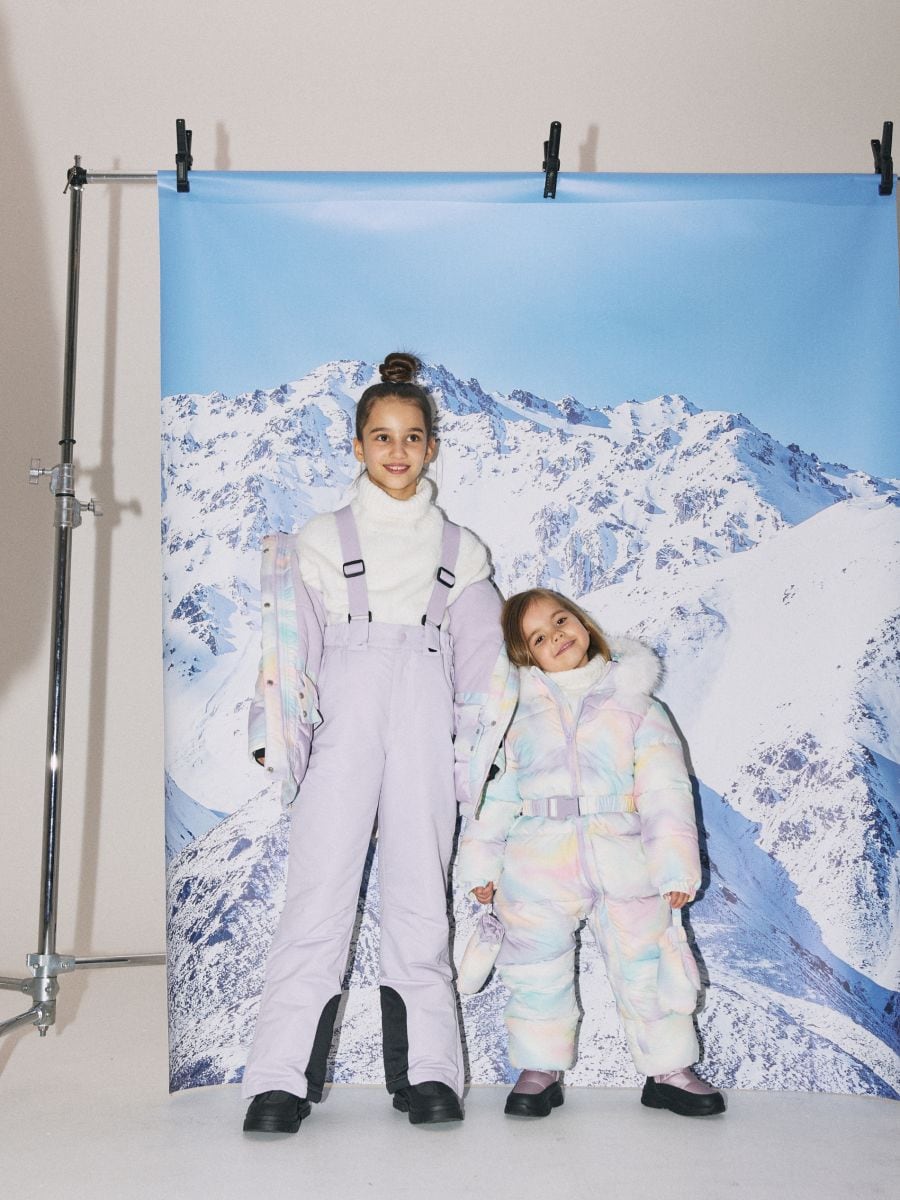 Gefütterte Hose mit Hosenträger - lavendel - RESERVED