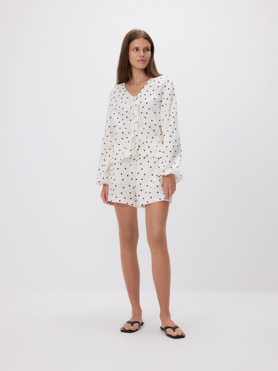 Bluse med bindebånd foran - hvid - RESERVED - 2