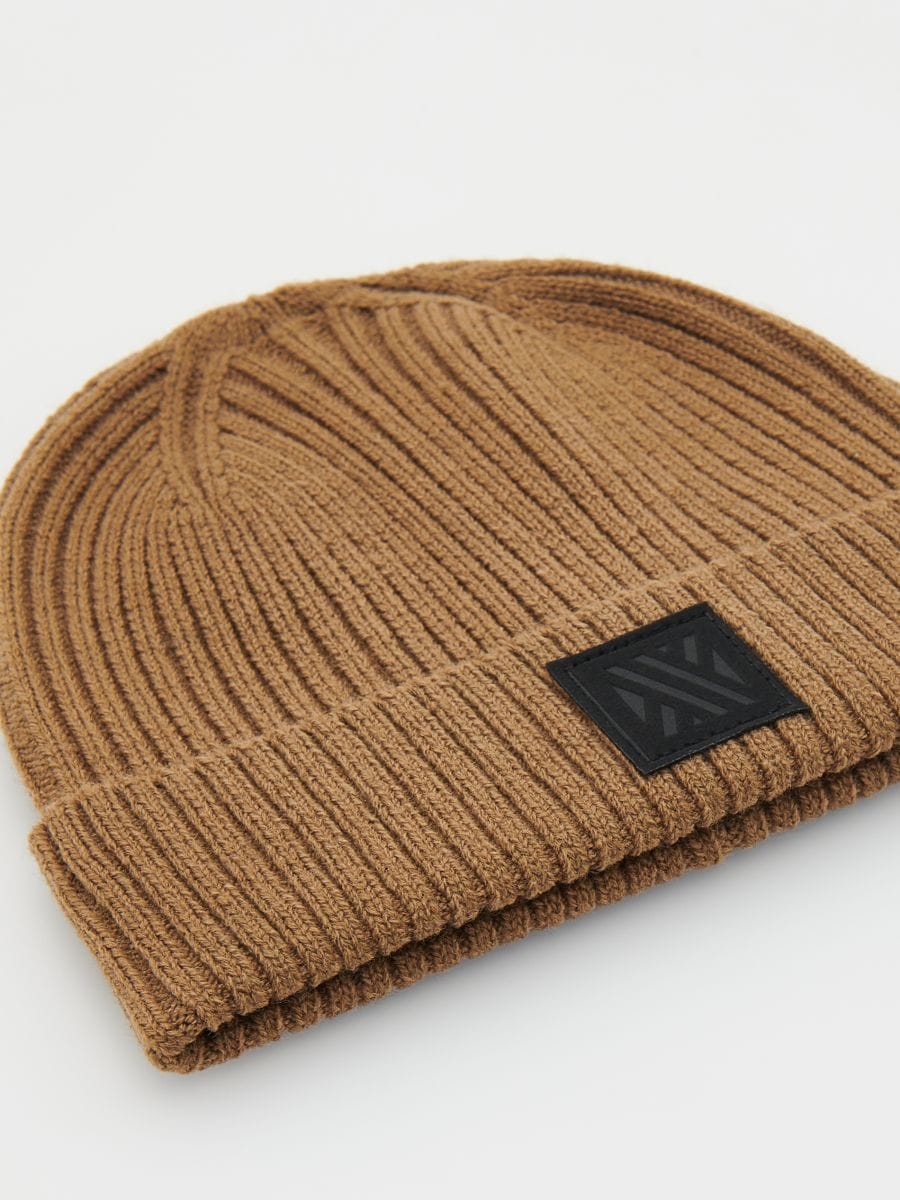Beanie with patch - beige - RESERVED - 2