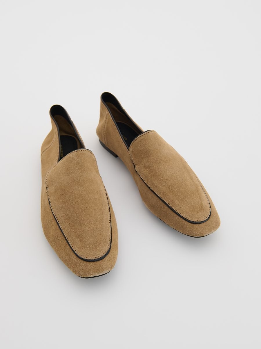Zamszowe loafersy Kolor beżowy - RESERVED - 276FF-80X