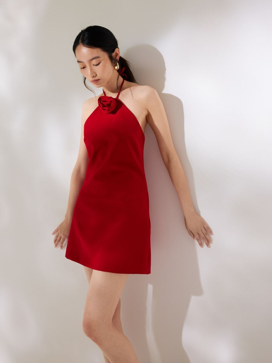 Robe avec détail en forme de rose - rouge - RESERVED