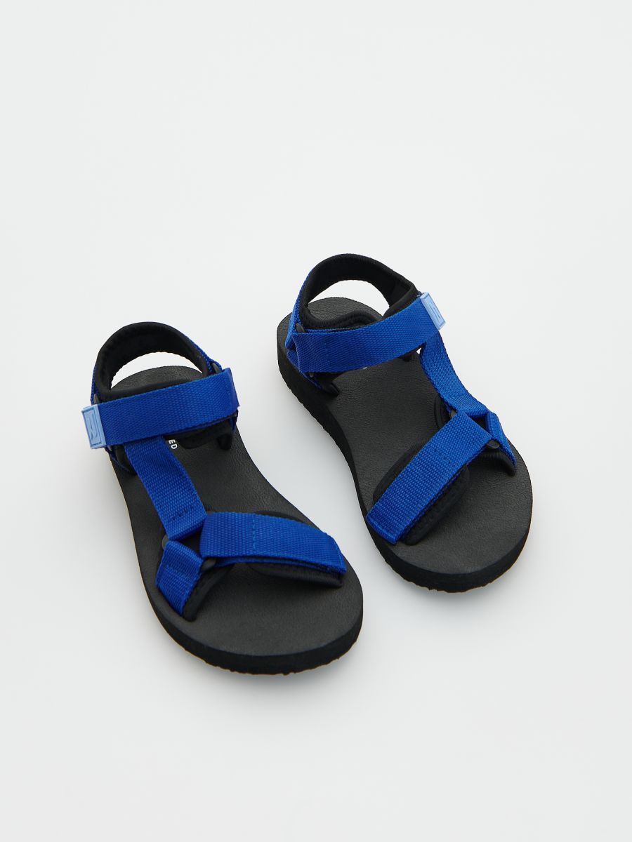 affjedring straf Praktisk Lette sandaler med velcrolukning Farve BLÅ - RESERVED - 2889M-55X
